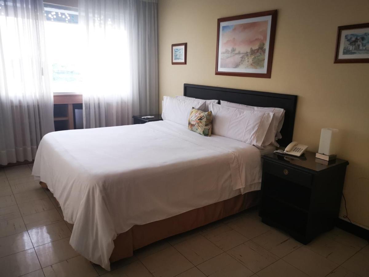 Hotel Sin Escala Palmira  Buitenkant foto