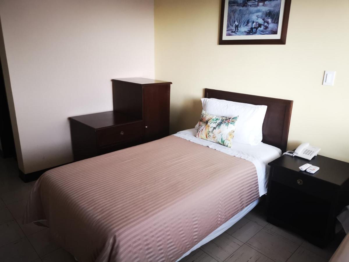 Hotel Sin Escala Palmira  Buitenkant foto
