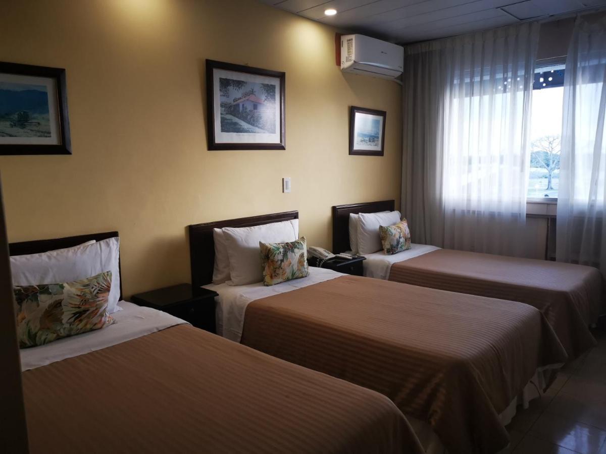 Hotel Sin Escala Palmira  Buitenkant foto